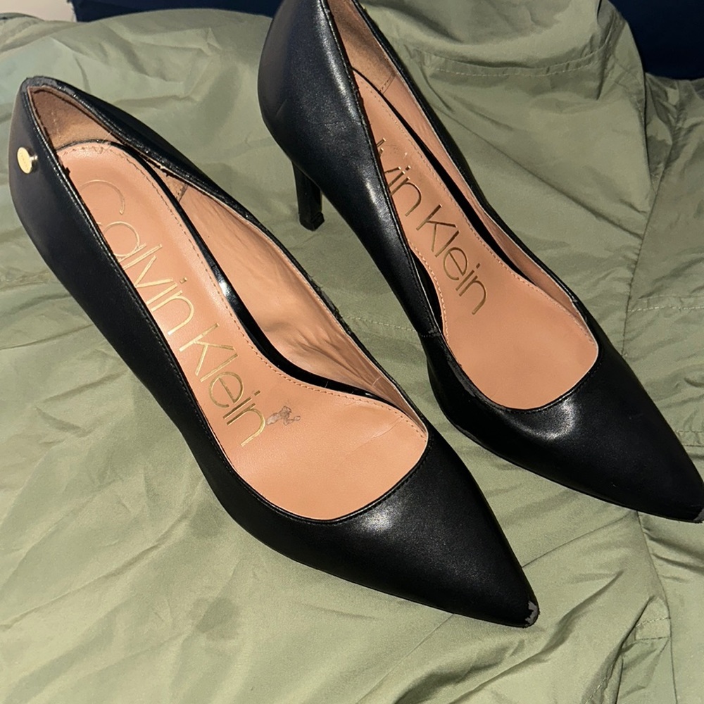 Calvin Klein black Pumps